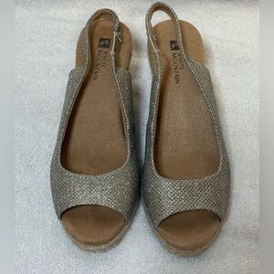 White Mountain Espadrille Wedge Peep Toe Slingback Metallic Glitter Size 6M